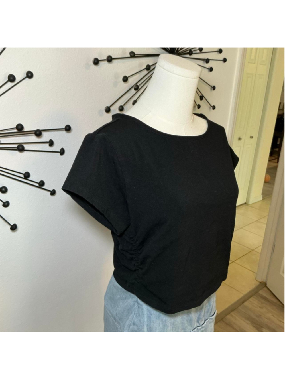 Old Navy Active PowerChill Black Ruched Side Tee Women’s Large Go-Dry Top - Picture 2 of 4